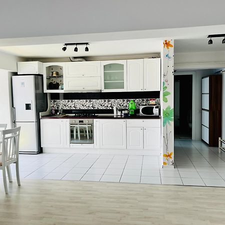 Panoramic M&M Apartment ซูชาวา ภายนอก รูปภาพ