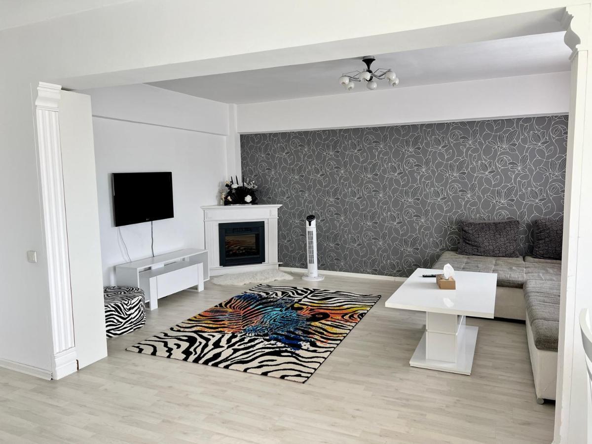 Panoramic M&M Apartment ซูชาวา ภายนอก รูปภาพ